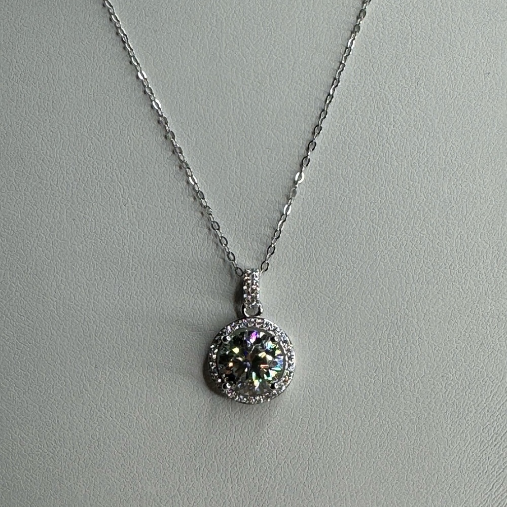 MOISSANITE 2 CARAT ROUND STONE NECKLACE WITH HALO GRA CERTIFIED - Picture 3 of 7